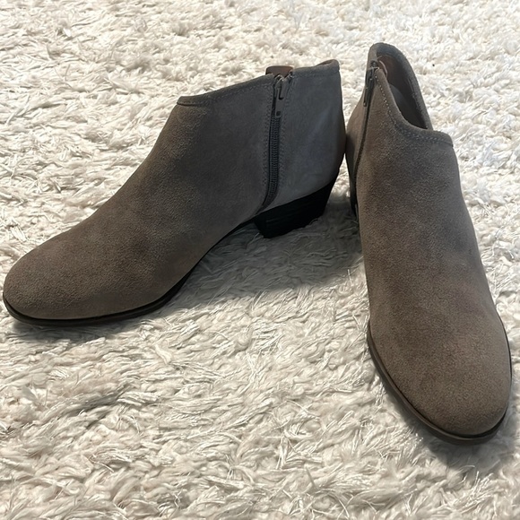 Lucky Brand Women’s Ankle Booties Size 11 Tan Suede Brekke Heel Asymmetrical - Picture 3 of 10